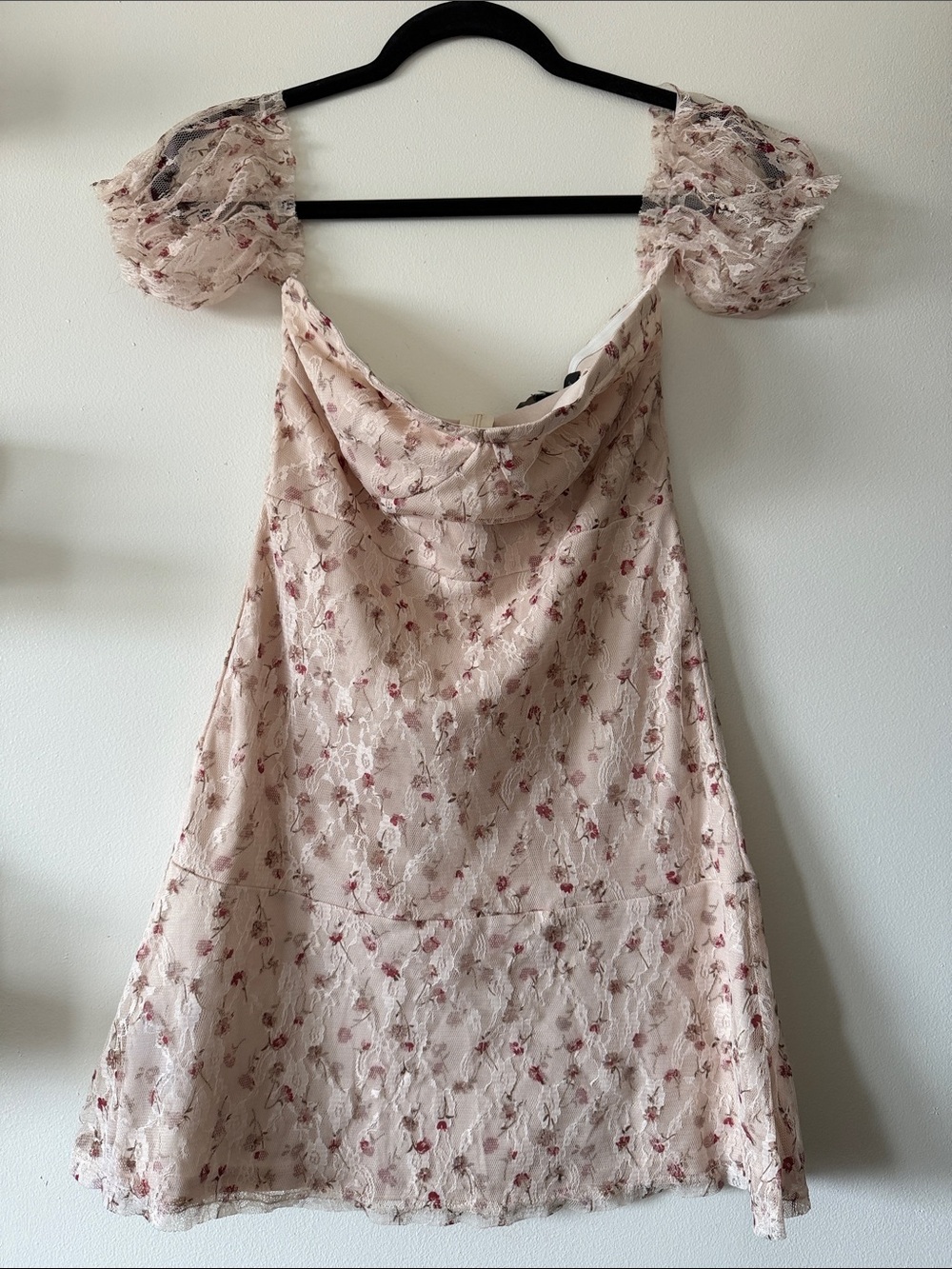 SBetro|Floral Lace Puff-Sleeve Mini Dress|Blush Beige|Small|EUC
